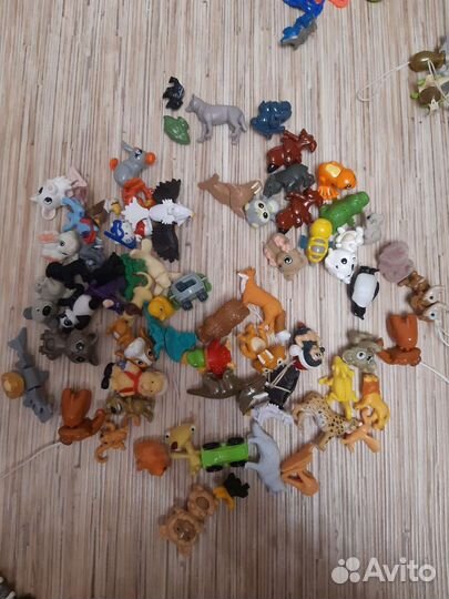 Игрушки из киндера разные