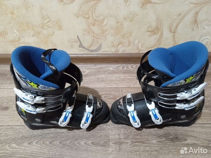 Горнолыжные ботинки детские