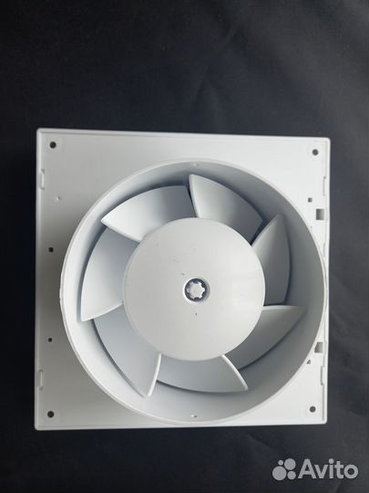 Вентилятор осевой канальный бытовой накладной