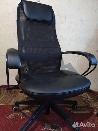 Компьютерное кресло