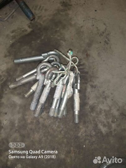 Буксировочный крюк toyota