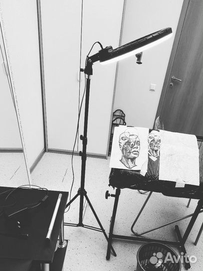 Кольцевая лампа со штативом