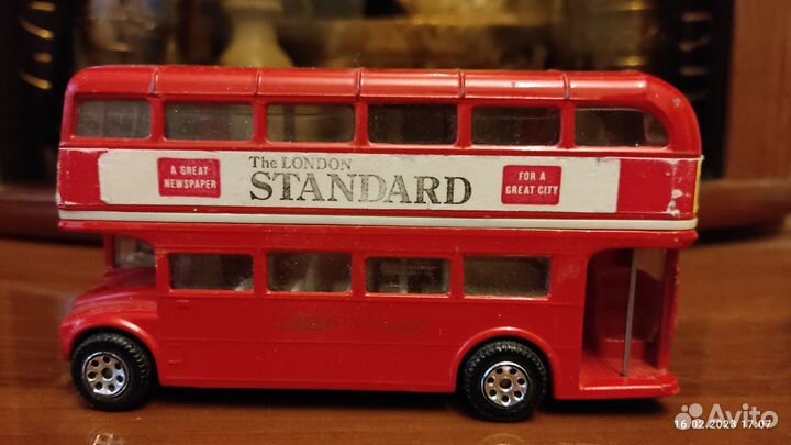 Моделька машинка- автобус
