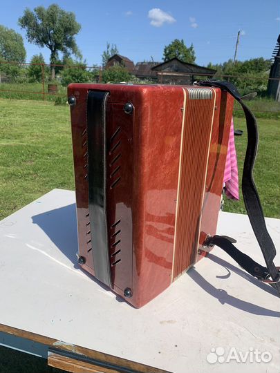 Продам баян(унисон 204)