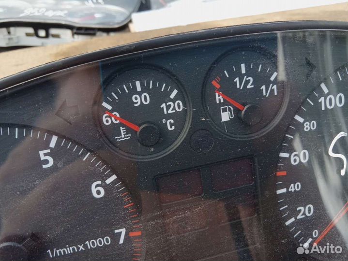 Щиток приборов (приборная панель) Audi A4 B5 88311