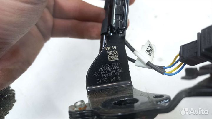 Замок ремня безопасности задний Volksvagen Taos