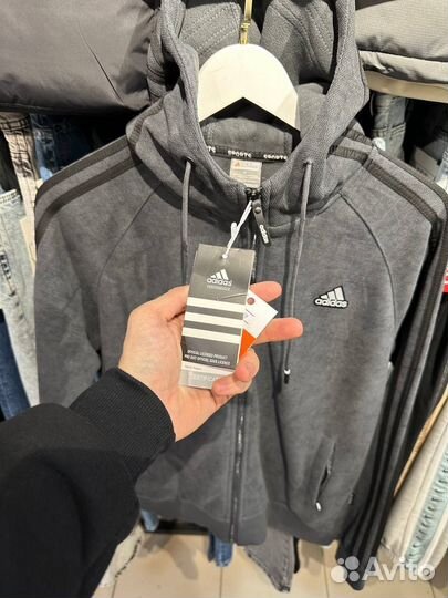 Спортивный костюм adidas