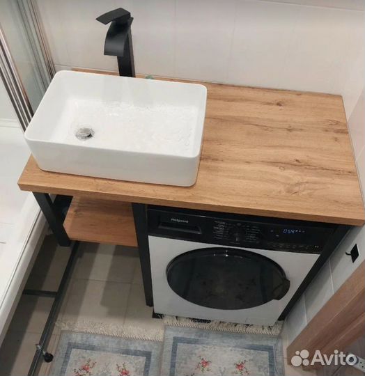 Раковина с боковым сливом