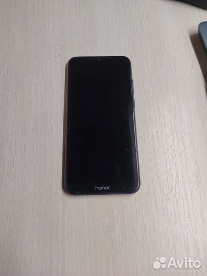 Телефон honor 8а
