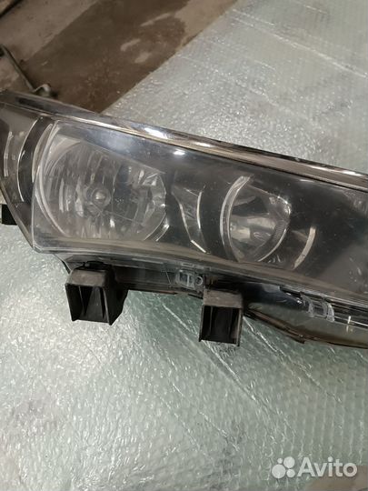 Фара toyota corolla е 180