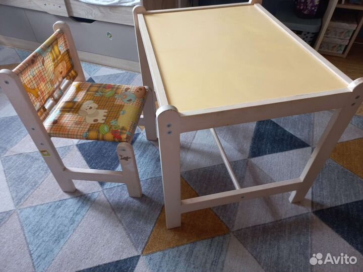 Стол детский со стулом