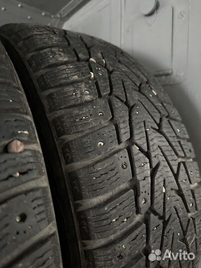 Nokian Tyres Hakkapeliitta 7 215/65 R16