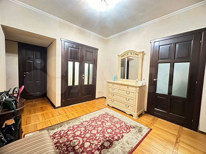 2-к. квартира, 80 м², 5/6 эт.