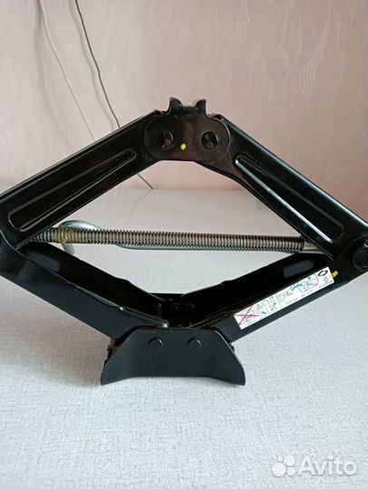 Домкрат штатный Рено-Ниссан № 995504629R оригинал