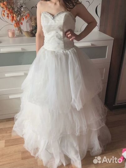 Свадебное платье