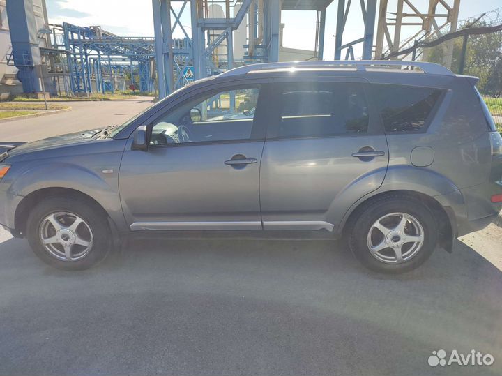 Mitsubishi Outlander 2.4 CVT, 2008, 200 000 км