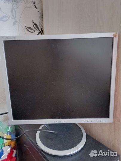 Монитор Samsung syncmaster 740n