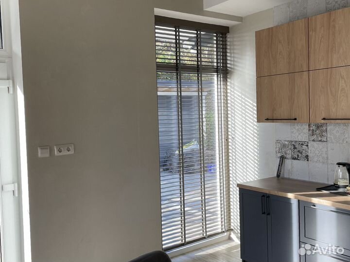 Деревянные жалюзи с электроприводом