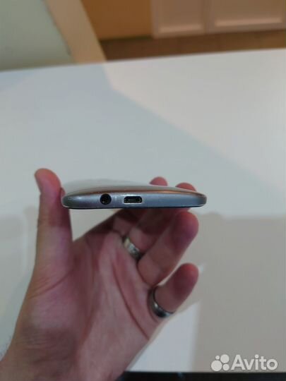 HTC One M8 Dual Sim, 2/16 ГБ
