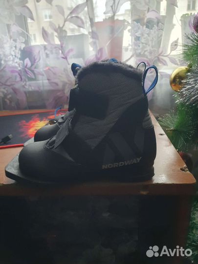 Лыжные ботинки