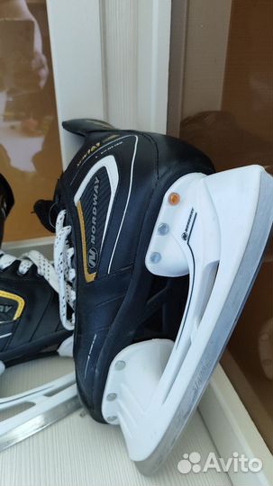 Хоккейные коньки bauer 39