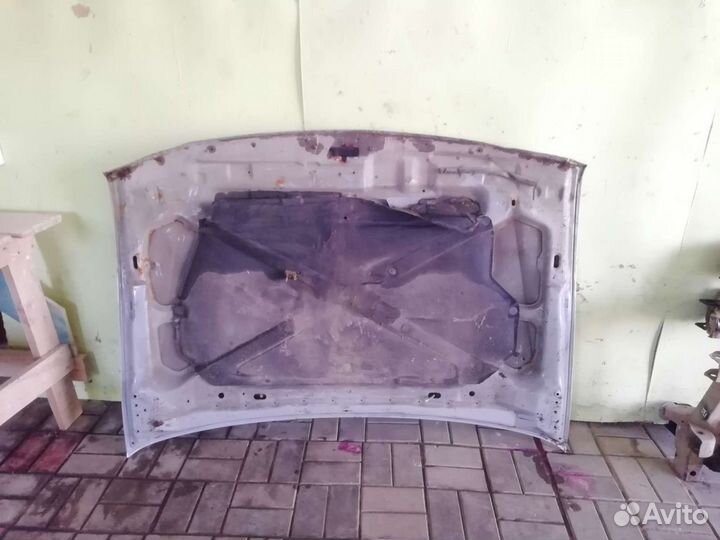 Капот Mitsubishi Montero Pajero 3