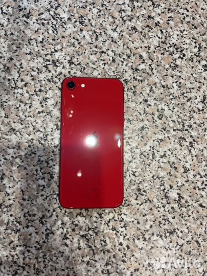 Телефон iPhone se 2020