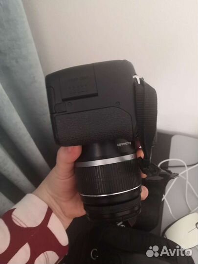 Зеркальный фотоаппарат Canon 500d