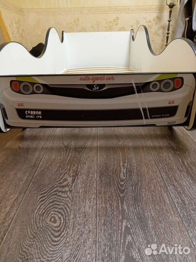 Кровать машина