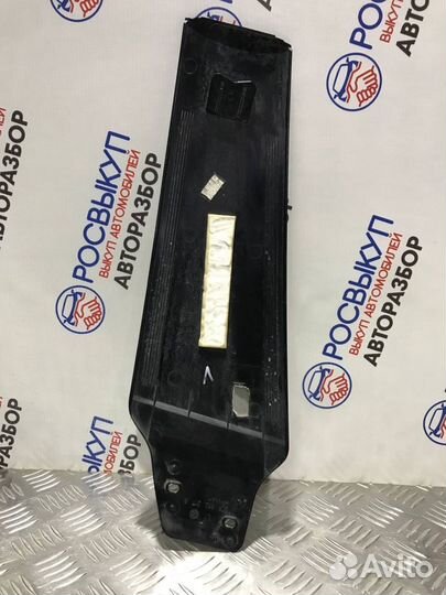 Накладка центральной стойки Volkswagen Passat CC