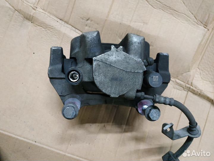 Вольво XC90 суппорт тормозной 36010013 36010012