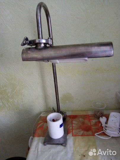 Лампа настольная