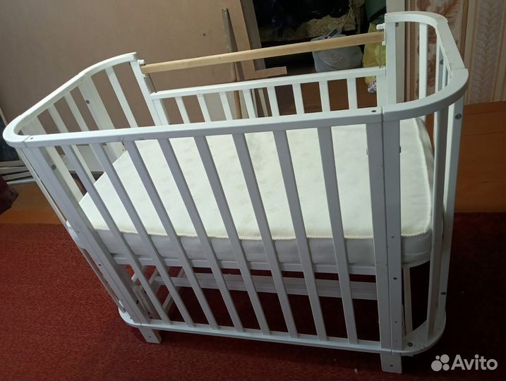 Кроватка детская с матрасом