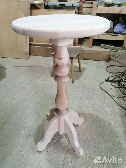 Столик круглый