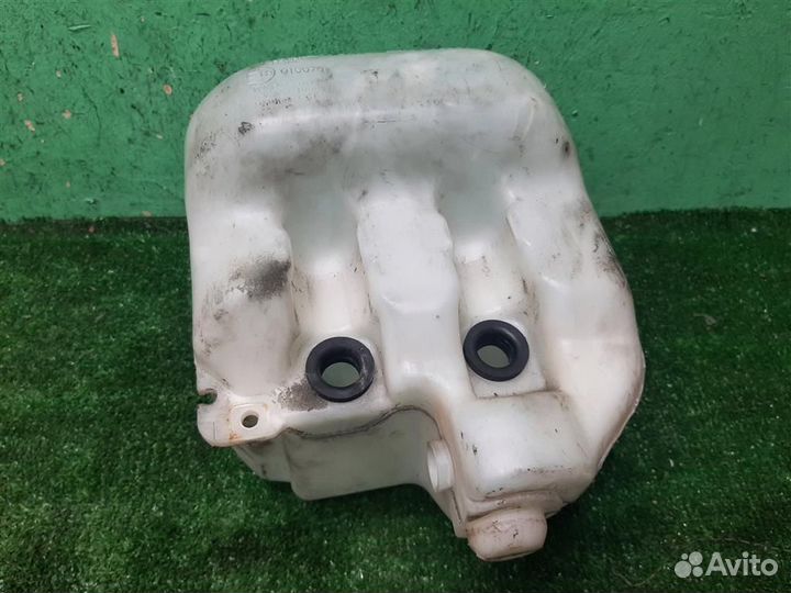 Бачок омывателя Subaru Forester SG/S11 2005