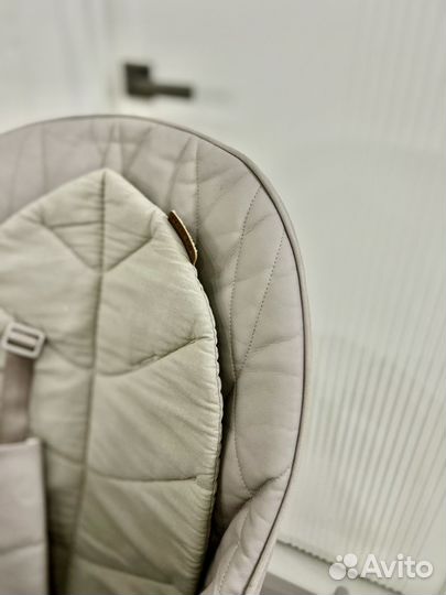 Стул для кормления Happy Baby berny lux