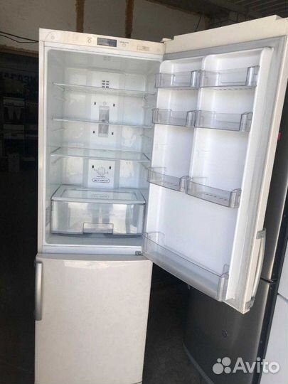 Холодильник Lg. No frost. бежево-кремовый