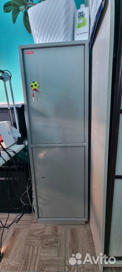 Сейф металлический