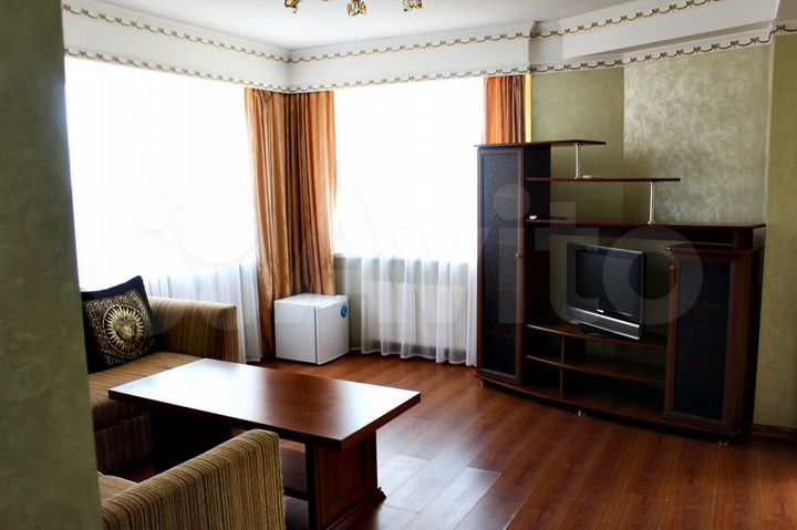 Гостиница, 600 м²