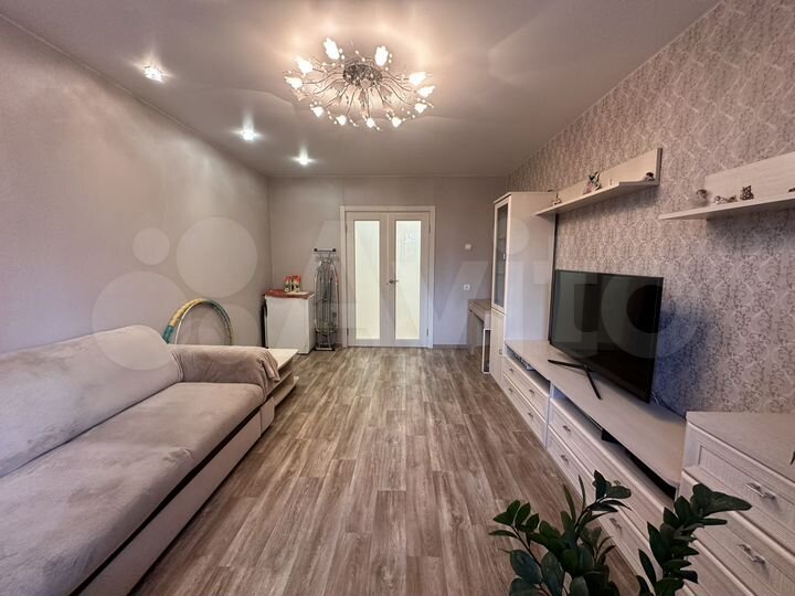 3-к. квартира, 81,7 м², 4/10 эт.