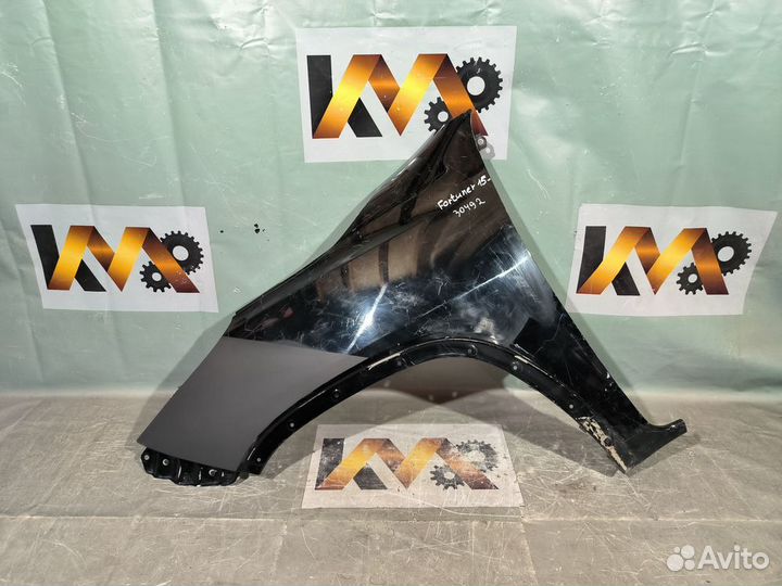 Тойота Фортунер 2015- Крыло левое переднее 30492