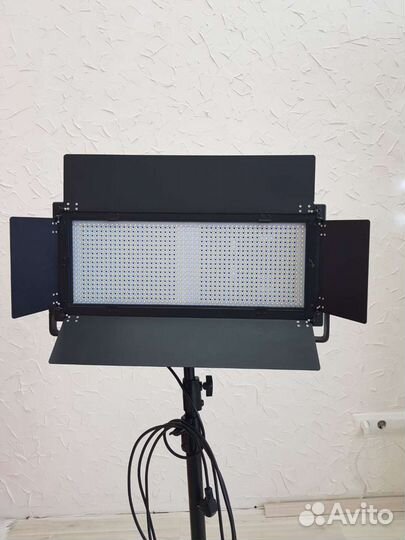 Постоянный свет Falcon Eyes LG 900/LED V-mount