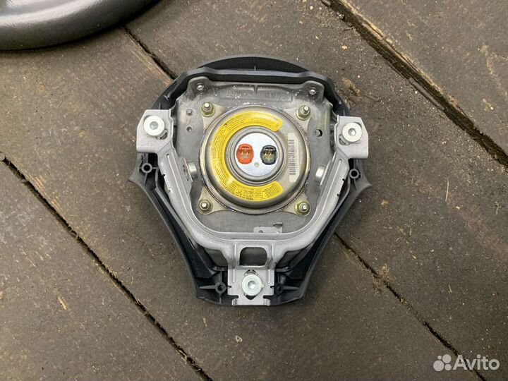 Subaru Tribeca B9 подушка безопасности в руль