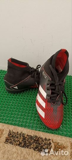 Сороконожки adidas predator Адидас предатор