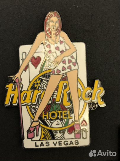 Значки девушки масть Hard Rock Hotel pin