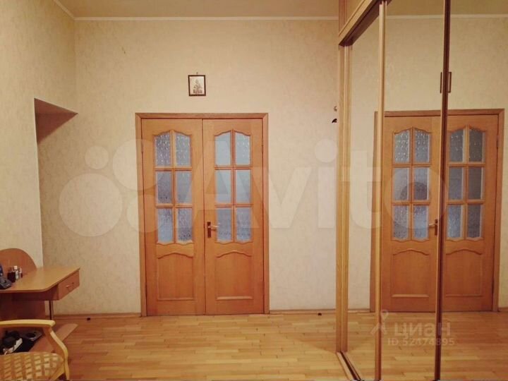 3-к. квартира, 95 м², 3/7 эт.