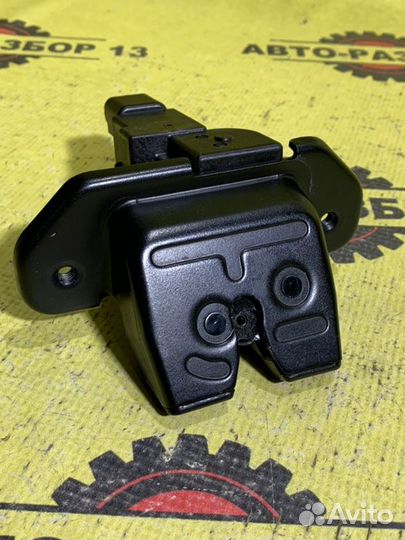 Замок крышки багажника Kia Rio Х G4FG 2021