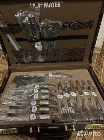 Набор ножей, вилок