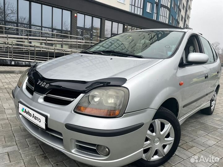 Nissan Almera Tino 1.8 МТ, 2001, 200 000 км