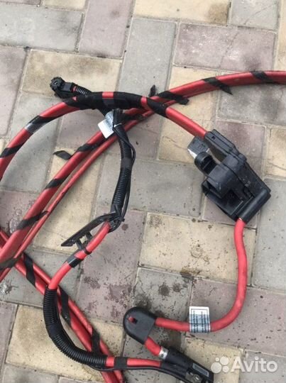 Плюсовой провод аккумулятора Bmw 7 E66 4.4